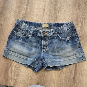 Like New BKE shorts size 29